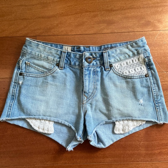 Volcom Pants - Denim Volcom Shorts ✌️